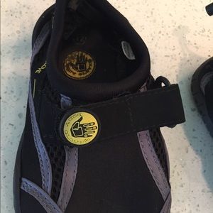 Boys Body Glove water shoes
